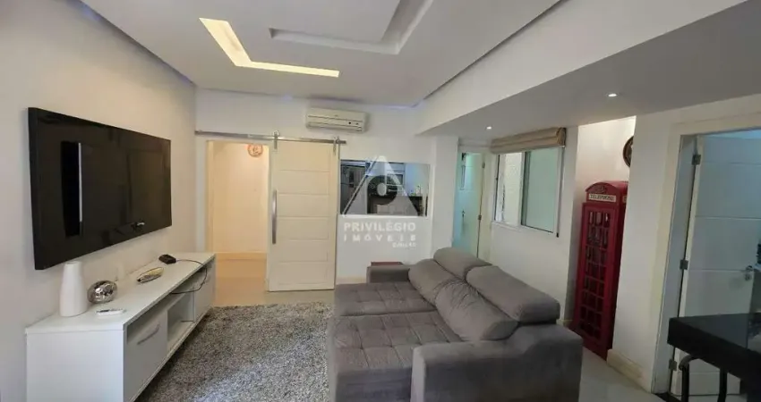 Apartamento de 2 quartos reformado a venda em Copacabana!!!!