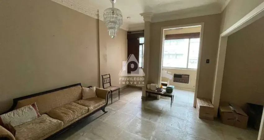 Apartamento de 1 quarto de frente, claro e arejado – ideal para morar ou investir!