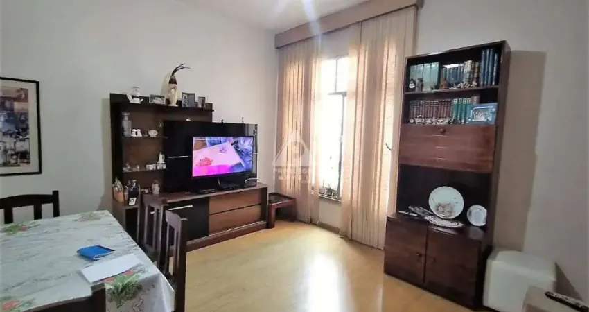 Apartamento com 3 Quartos e 2 banheiros à Venda, 110 m² por R$ 1.200.000