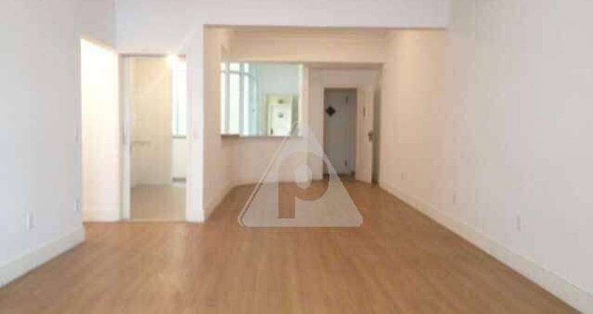 Salão, jardim de inverno, 3 quartos, 2 suítes, banheiro social, cozinha,