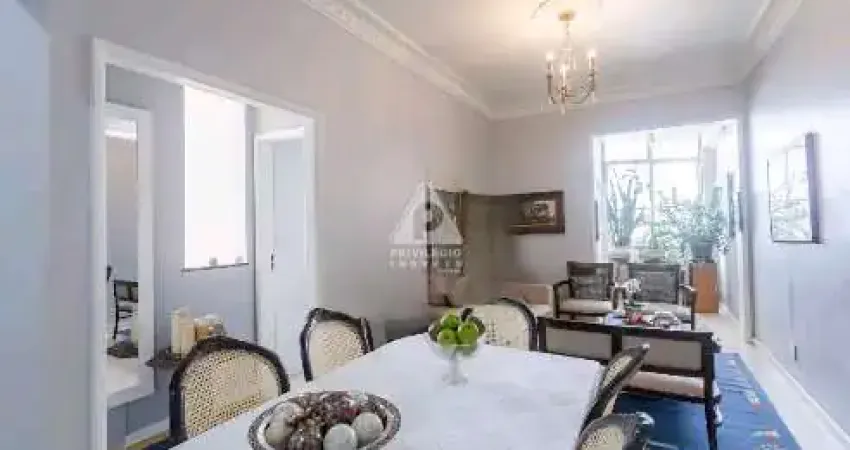 Apartamento à Venda 3 quartos, suíte, vaga na escritura, Flamengo - Rio de Janeiro - RJ