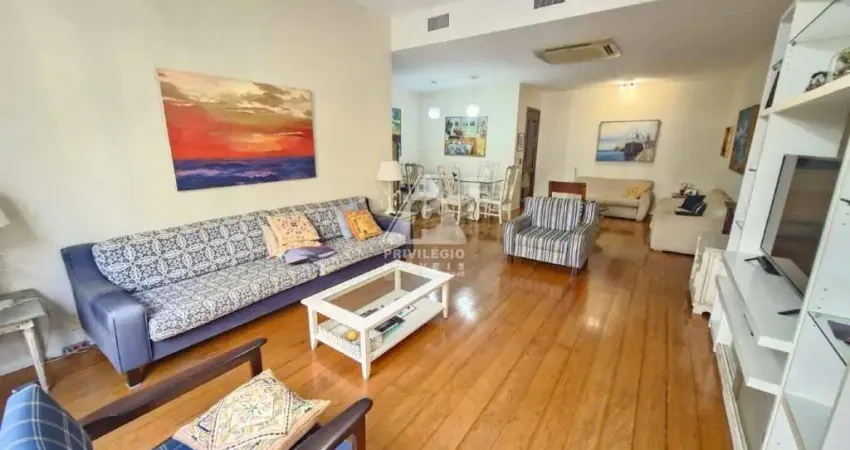 Salão, 4 qtos, 1 suíte, lavabo, copa, cozinha, 2 dce , área e 1 vaga escriturada