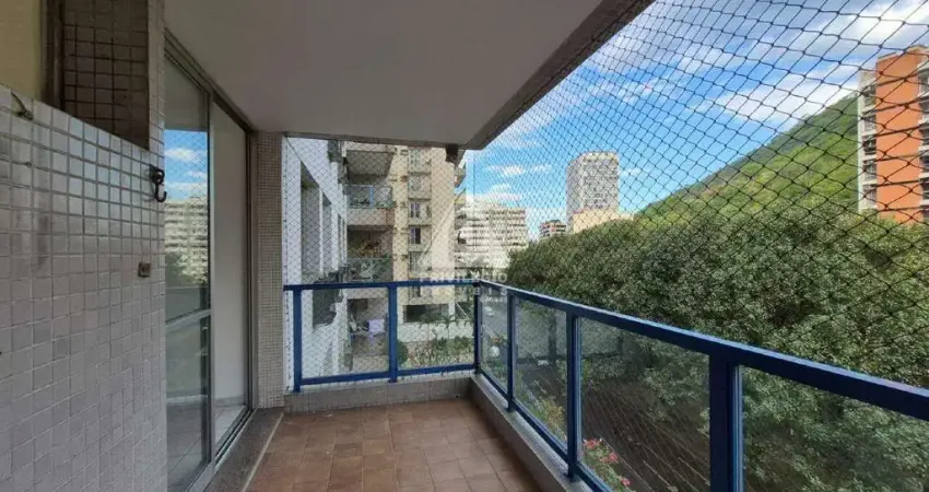 Oportunidade! Apartamento de 02 quartos, varanda e vaga no Humaitá - 80m² - total infraestrutura.