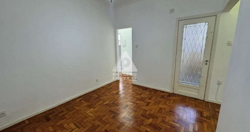 Humaitá! Apartamento 3 quartos e área externa.