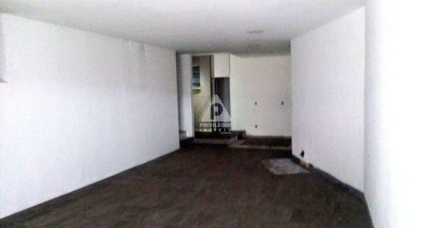 Loja com 149 m², frente de rua, alto fluxo de público, próxima ao metrô, em Ipanema.