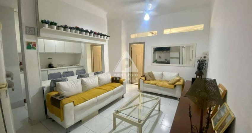 Oportunidade em Copacabana: 3 quartos, sendo 1 suíte. Reformado!