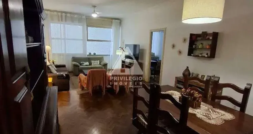 Apartamento de 3 dormitórios na esquina com a avenida atlântica (132 m²)