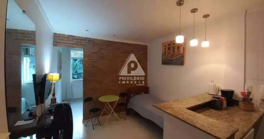 Estúdio aconchegante ao lado do metrô general osório (saída d)