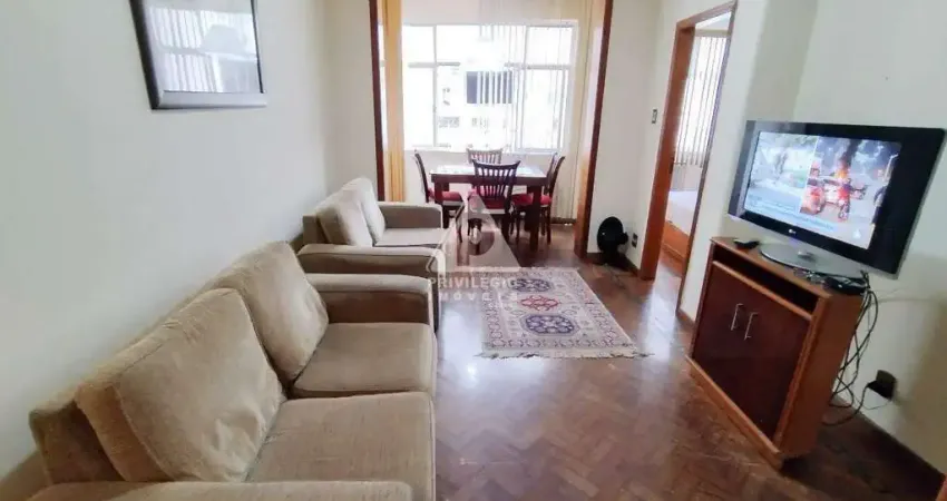 Apartamento 3 quartos com varanda na quadra da praia – 79m² no leme