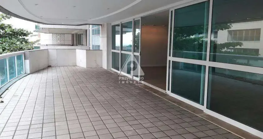 Luxuoso apartamento 5 suítes com varanda e 4 vagas na quadra da praia do leblon