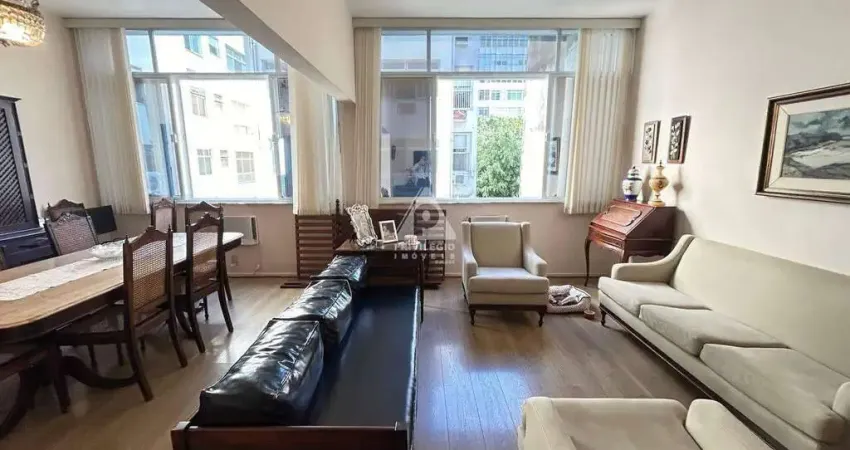 Exclusividade e conforto a uma quadra da praia, na icônica prudente de morais