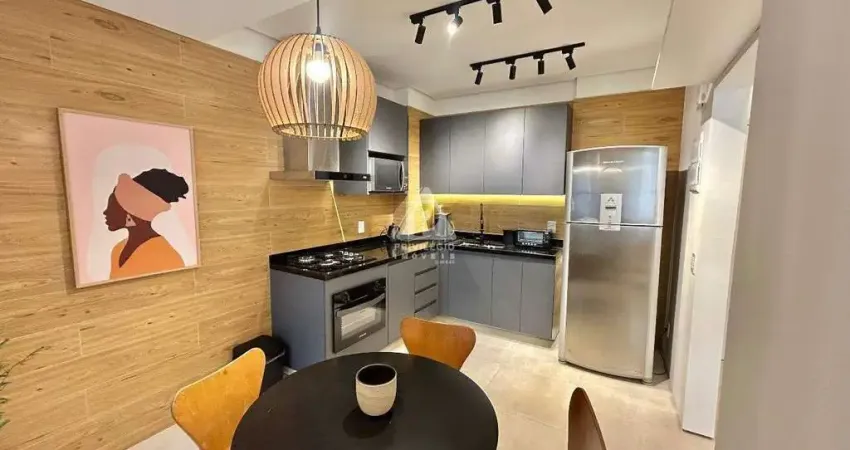 Excelente apartamento reformado de 2 quartos com suíte e vaga no coração do leblon – ideal para morar ou investir