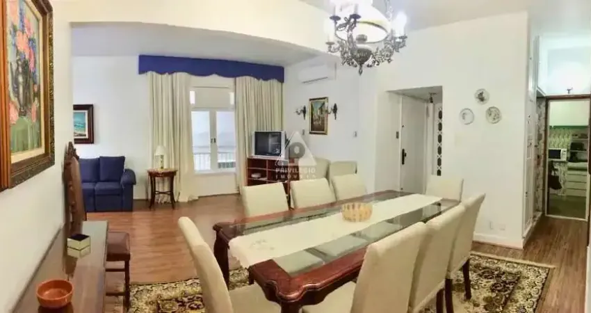 Oportunidade única: apartamento 3 quartos (118m²) em localização imbatível! frente shopping e próximo à praia!