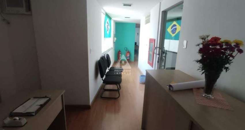 Andar comercial reformadíssimo no Flamengo