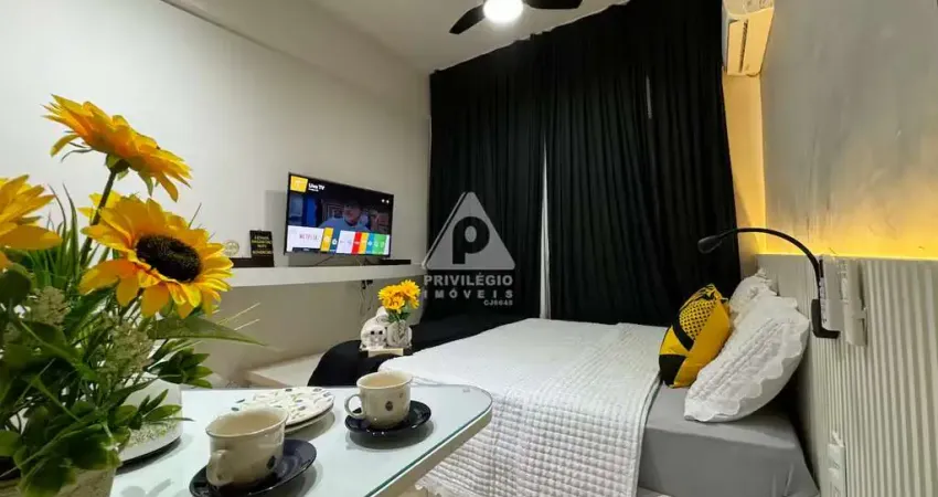 Conjugado à venda, posto 2, colado a praia, reformado e mobilidado, airbnb, copacabana, rio de janeiro, rj