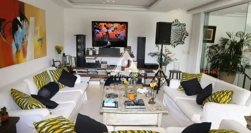 Cobertura triplex com 4 quartos, 2 suítes, 2 vagas, em laranjeiras, rio de janeiro!