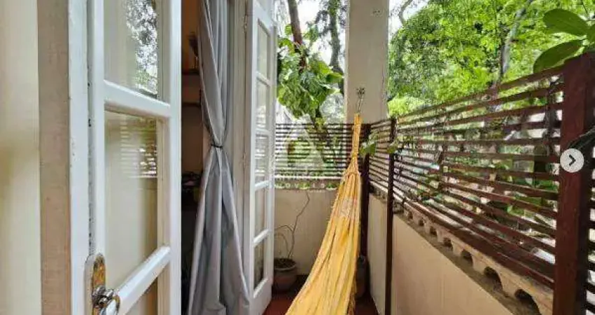 Apartamento de 2 quartos com vaga e varanda à venda na general glicério, laranjeiras!