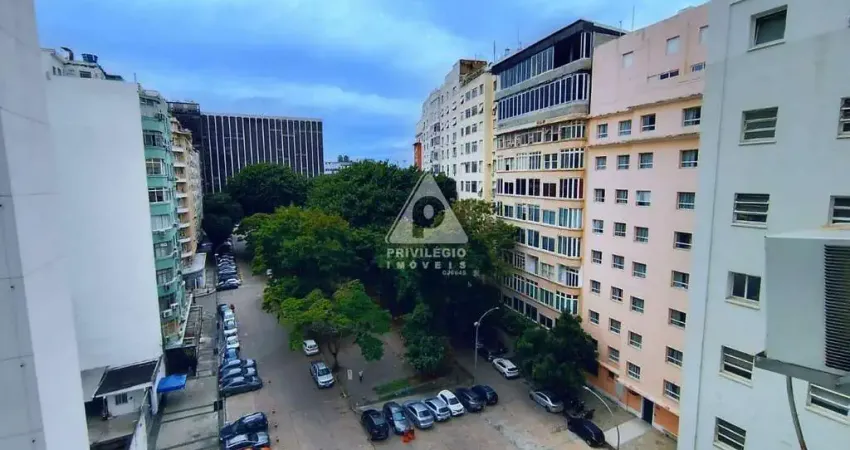 Apartamento de 49m² no centro do rio de janeiro — portaria 24h, sol da manhã