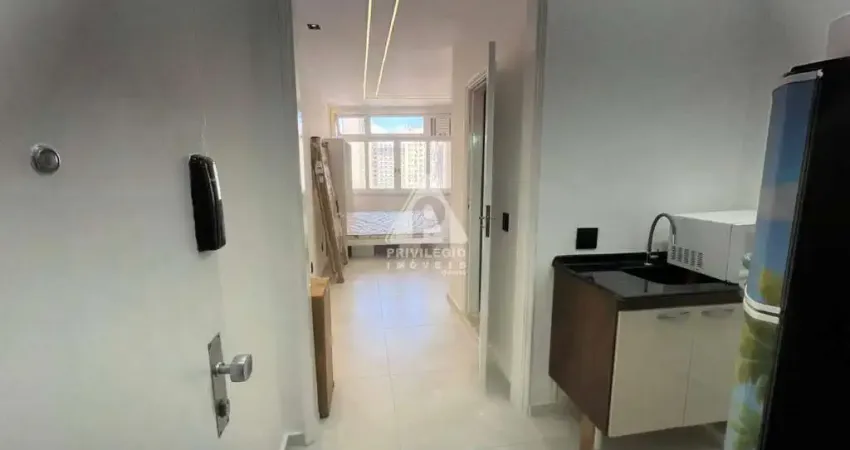 Sofisticação e praticidade: unidade totalmente reformada, luxo