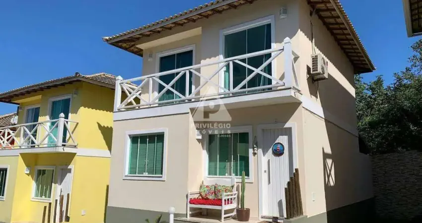 Casa Triplex à venda em Cabo Frio (Maria Joaquina/Tamoios) – 4 quartos, 3 suítes, 2 vagas