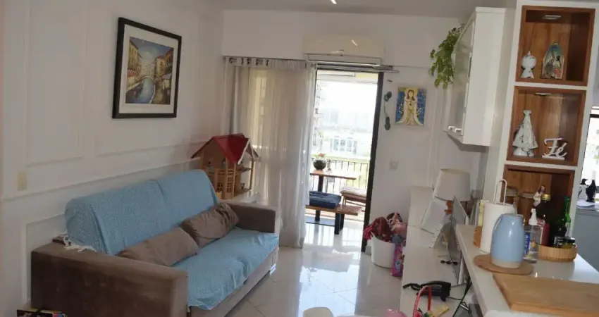 Lindo apartamento com 2 quartos 87m2 Barra da tijucaVendo LONG BEACH  Apt 2 de qts todo reformado virado pra Américas, frontal Village mall, com cozinha americana reformada há  ano , móveis todos made