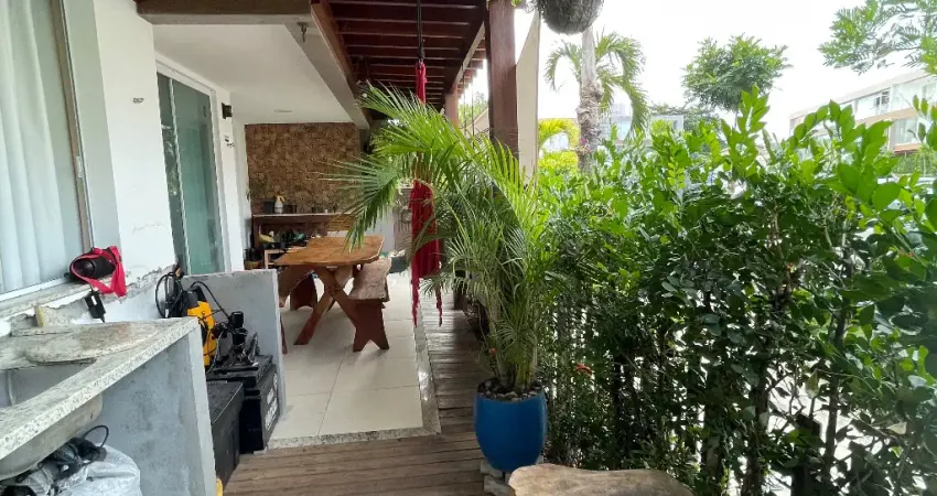 Casa em condomínio fechado com 3 quartos à venda na Rua Ministro Antônio Carlos Magalhães, Buraquinho, Lauro de Freitas