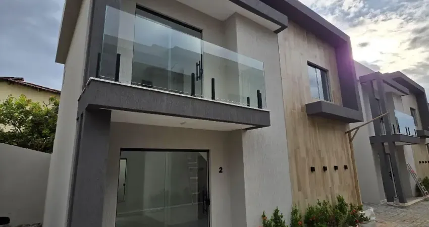 Casa 4/4 sendo 1 suíte 132 m2 em Villas do Atlântico