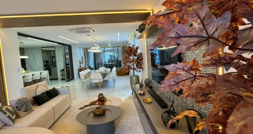 Casa 4 suítes alto luxo PORTEIRA FECHADA Av Priscila Dutra em Vilas do Atlantico