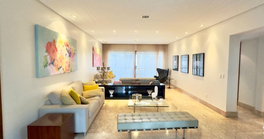 Apartamento à Venda  3 suítes 245 m2 Pituba Ville