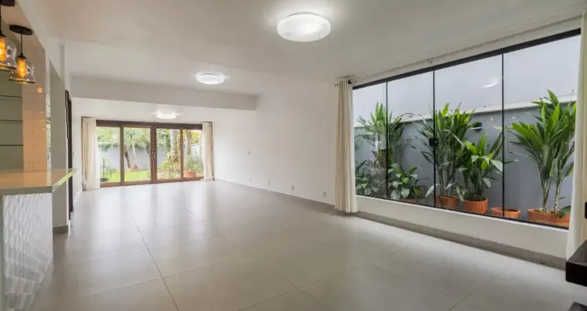 Casa com 4 quartos à venda no Saguaçu, Joinville