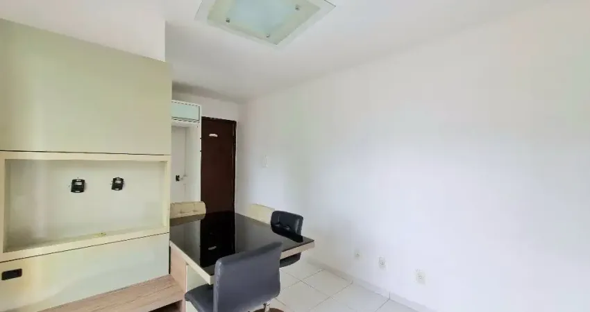 Apartamento semimobiliado com 2 quartos à venda no bairro Anita Garibaldi