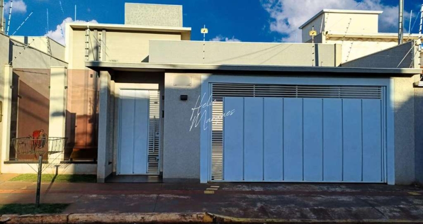 Casa à Venda Próxima à Lagoa Itatiaia – Completa em Planejados