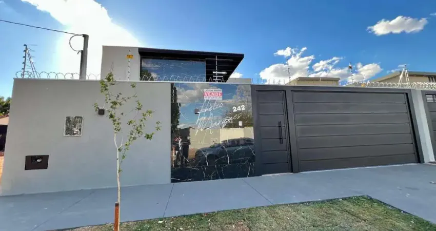 Casa à venda na pioneira com piscina, suíte com closet e piscina