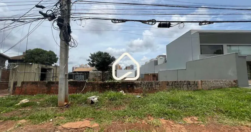 Terreno amplo de 432 m² em localização privilegiada no chácara cachoeira