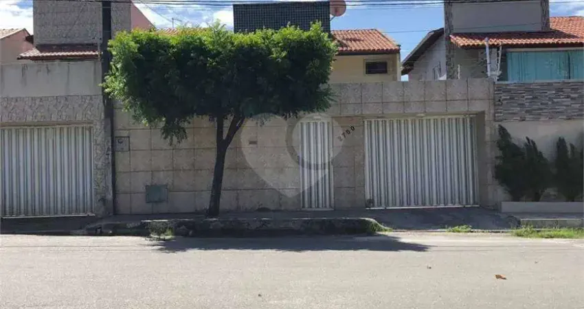 Casa para venda tem 141 metros quadrados com 4 quartos em José de Alencar - Fortaleza - Ceará