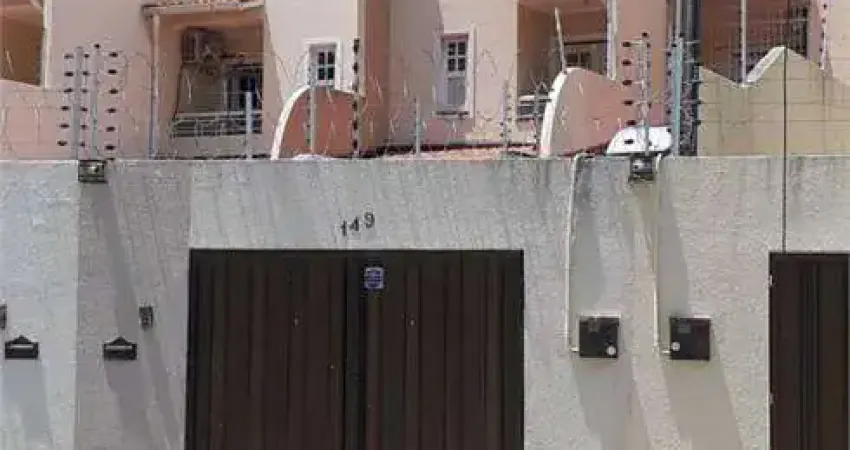 Casa para venda tem 122 metros quadrados com 3 quartos em Vicente Pinzon - Fortaleza - Ceará