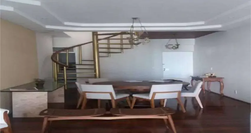 Apartamento para venda possui 300 metros quadrados com 4 quartos em Meireles - Fortaleza - Ceará