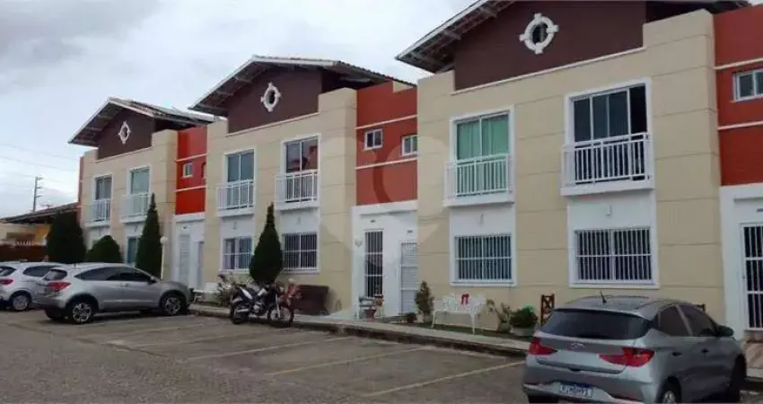 Casa de condomínio para venda possui 70 metros quadrados com 2 quartos