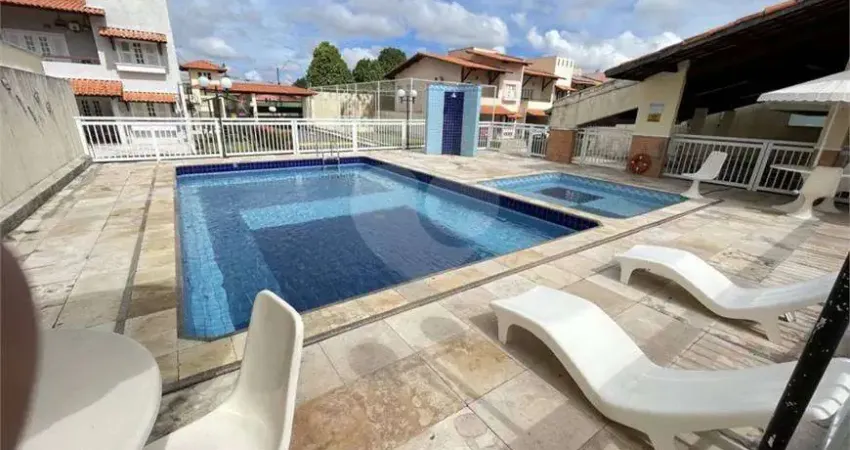 Casa de condomínio para venda tem 168 metros quadrados com 4 quartos