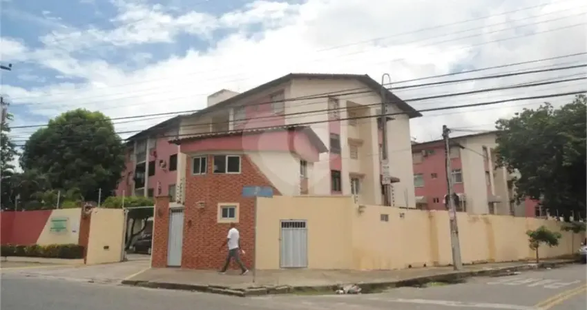 Apartamento com 3 quartos à venda na Rua Desembargador Praxedes, 480, Montese, Fortaleza
