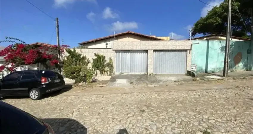 Casa com 4 quartos à venda na Rua Poeta Sidney Neto, 163, Edson Queiroz, Fortaleza