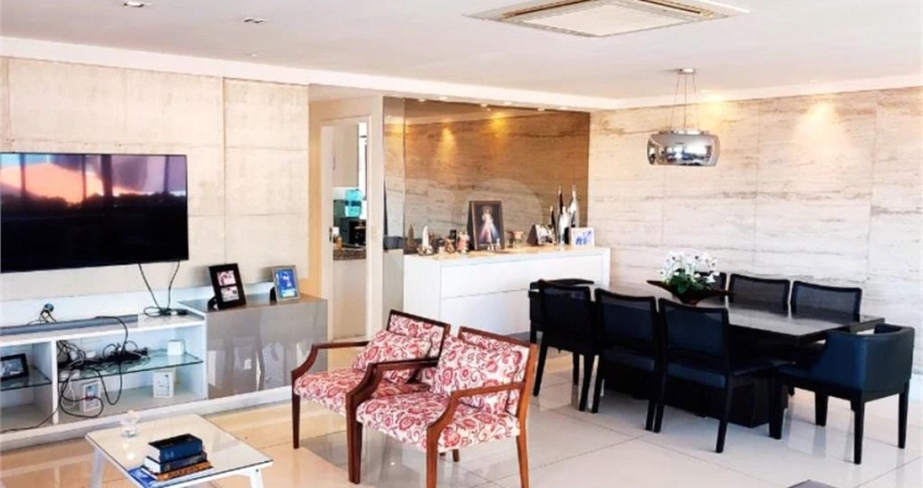 More a 1 quadra da Beira mar,  221m², vista mar