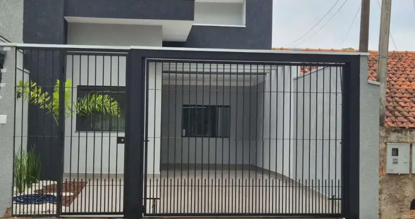 Casa com 3 quartos à venda na Rua Pioneiro Luiz Oberleitner, Conjunto Habitacional Requião, Maringá