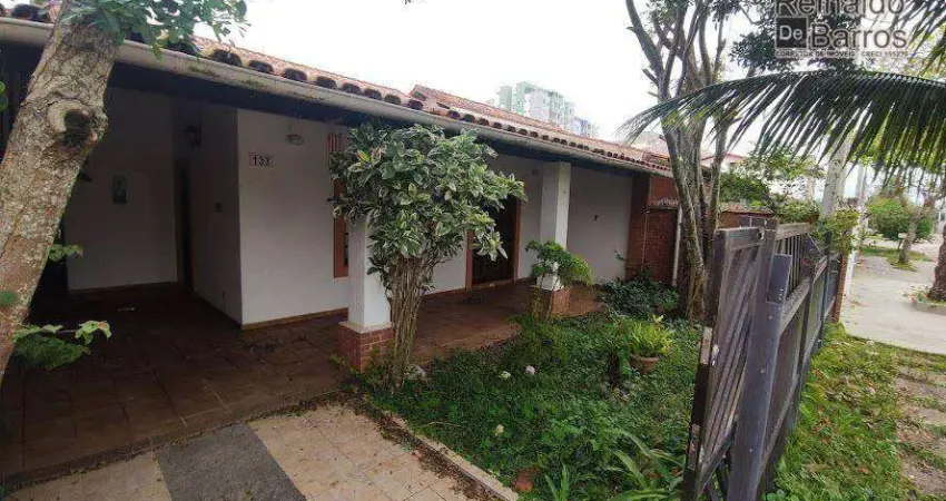Casa térrea 3 dormitórios em um dos melhores bairros de Itanhaém .