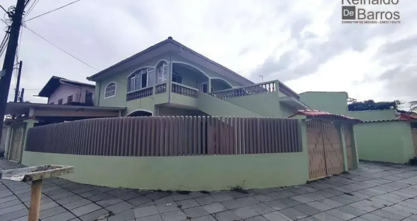 Sobrado com 3 dormitórios à venda, 322 m² por R$ 590.000,00 - Nova Itanhaém - Itanhaém/SP
