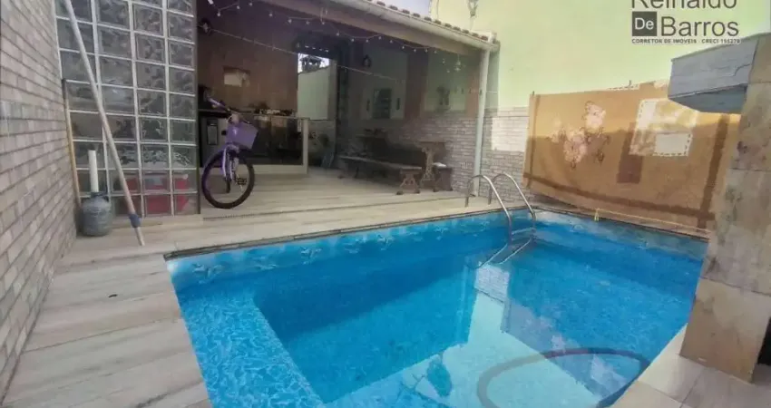 Casa com piscina e churrasqueira toda mobiliada,lado praia - Itanhaém