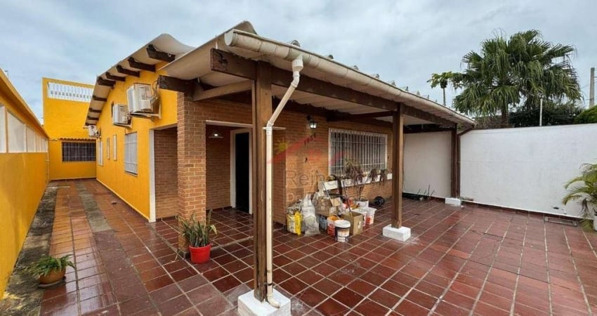 Casa com 4 dormitórios para alugar por R$ 3.300,00/mês - Jardim Suarão - Itanhaém/SP