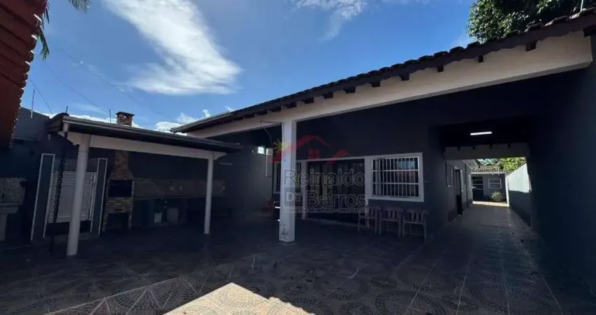 Casa com 3 dormitórios à venda por R$ 660.000,00 - Nova Itanhaém - Praia - Itanhaém/SP