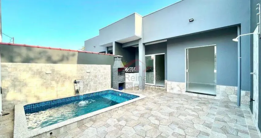 Linda Casa 2 quartos à 50 metros do Mar em Mongaguá