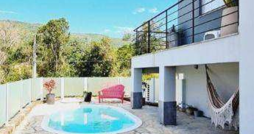 Casa com 3 dormitórios à venda, 200 m² por R$ 2.220.000,00 - Córrego Grande - Florianópolis/SC